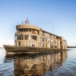 דלפין אמזון קרוזס: חברת השיט הראשונה שהצטרפה לרלה א שאטו