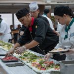 לכבוד יום הסושי הבינלאומי, קוניגסדם חגגה עם רול הסושי הגדול בים