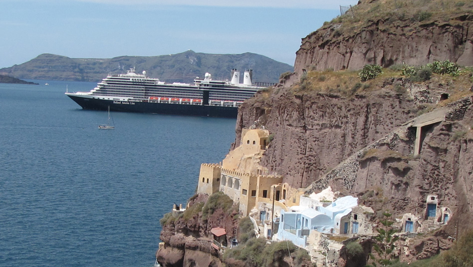 תעריפי דמי השירות מתייקרים בחלק מחברות השיט. צילום עוזי בכר