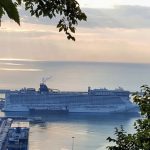 נורוויג’ן אפיק: ריזורט מְשַׁיֵּט בקונספט Feel Free מפנק