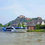 “נופים וטעמים על הריין-מוֹזֵל”: שייט נהרות כמו בגְּלוּיוֹת, של גורדון טורס