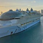 ערים צפות על הגלים: כיצד מגה אוניות מעצבות מחדש את התיירות