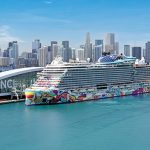 Norwegian Aqua עושה גלים במיאמי: עונת הקריביים יוצאת לדרך