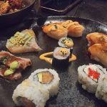 Explora II – שף גורמה מנווט בין טעמים, וגלי הים הם רק התפאורה