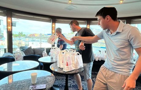 שייט של אחדות: מבצע החילוץ האנושי של גולדן טורס בנהר הריין