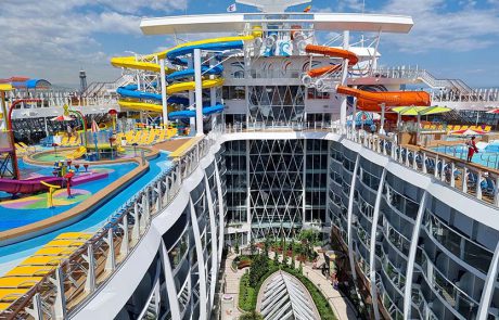 וונדר אוף דה סיז: לא פלא שהיא מכה גלים