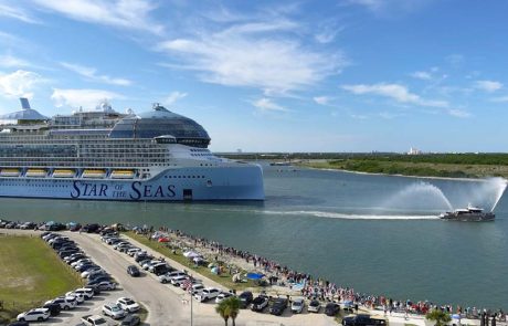 הקריביים שייכים לרויאל קריביאן: תפוקת שיא ואוניות חדשות באופק