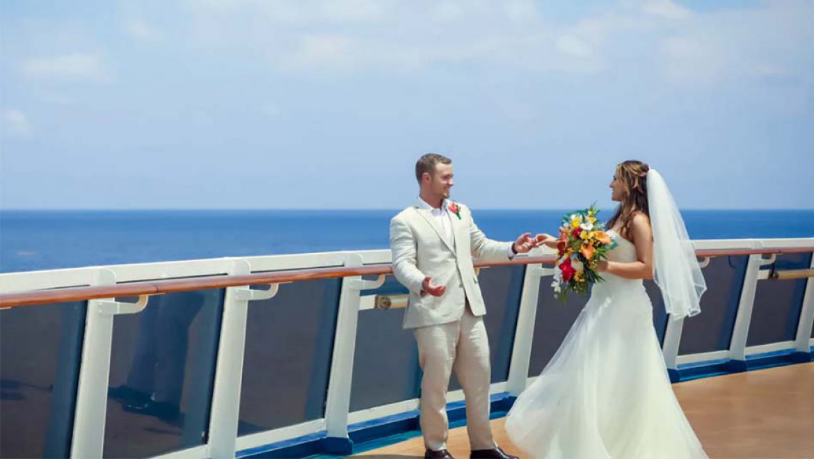 קרניבל קרוז ליין: אהבה נמצאת באוויר…וחזרה בים!