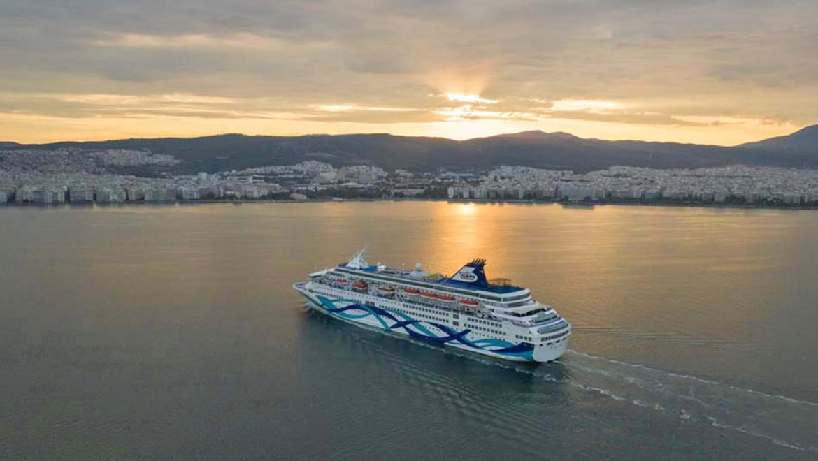 קראון איריס התקבלה בחום בנמל סלוניקי