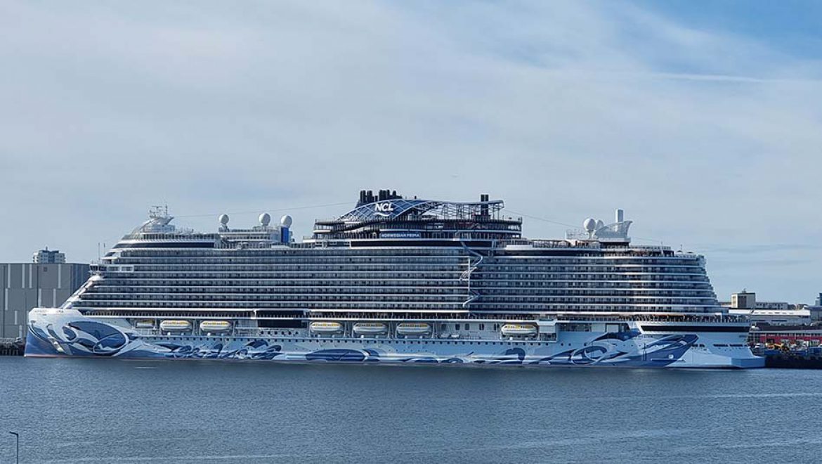 נורוויג’ן פרימה הגיעה לנמל הבית בגלווסטון, טקסס