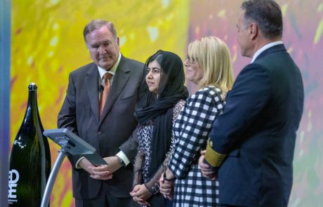 Celebrity Edge הושקה בנוכחות הסנדקית זוכת פרס נובל