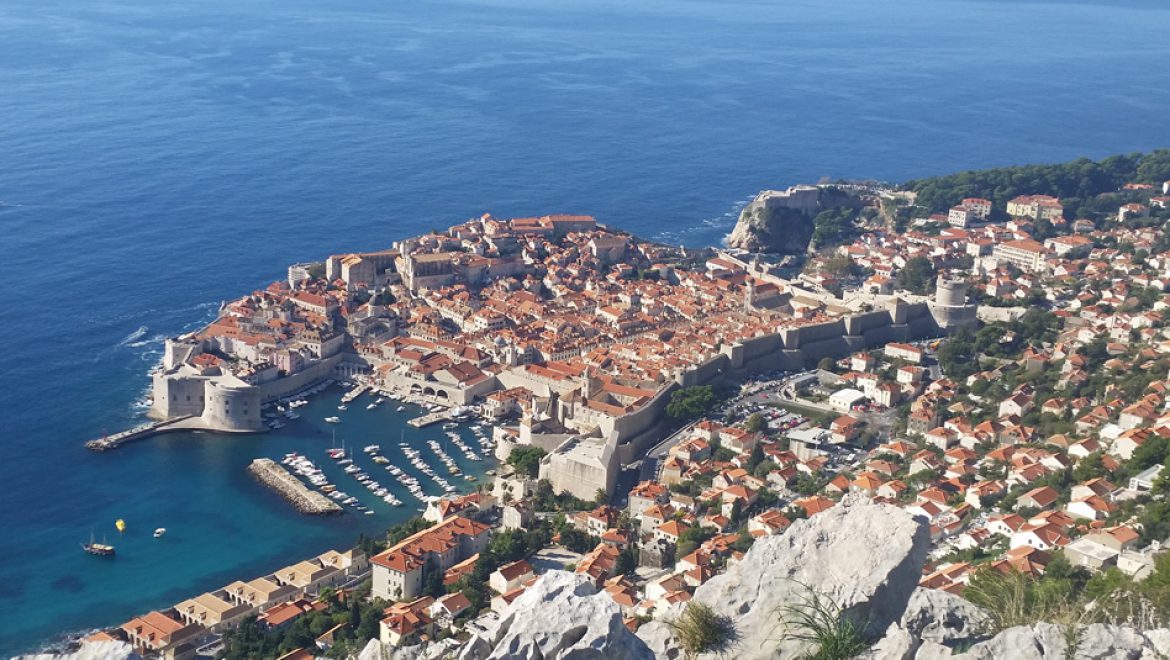 האם תעשיית הקרוזים אחראית לתיירות יתר ?