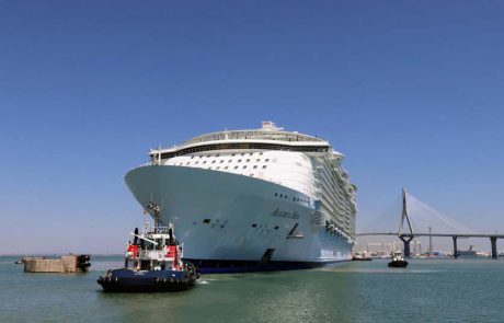 אלור אוף דה סיז הגיעה למספנת נבנטיה