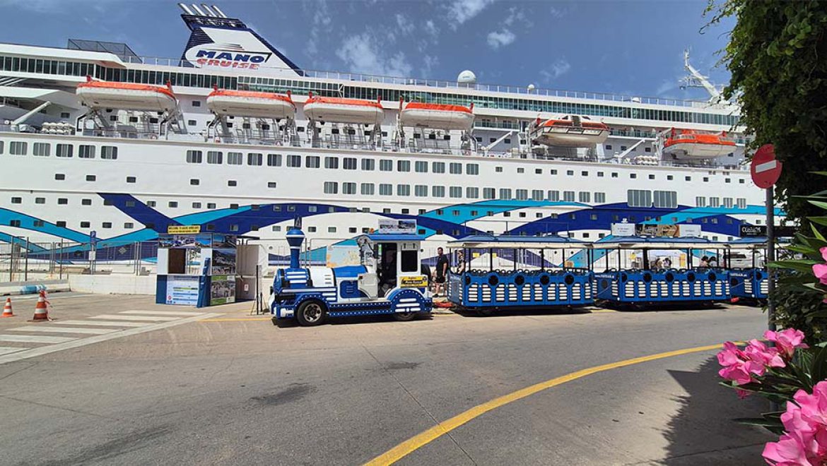 “מנו ספנות” נחלצה לעזרת משפחה שנתקעה בכרתים