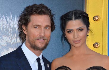 מתיו וקמילה מקונוהיי: הסנדקים של Star Princess החדשה