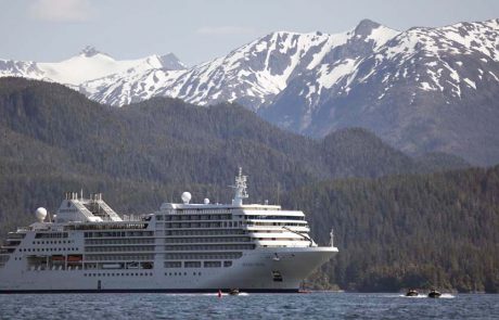 סילברסי: מסעות קיץ חדשים באלסקה ואיסלנד