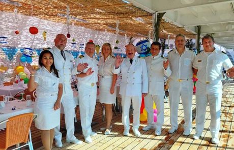“קראון איריס” של “מנו ספנות”: גם השנה תארח ב”סוכה המשייטת”