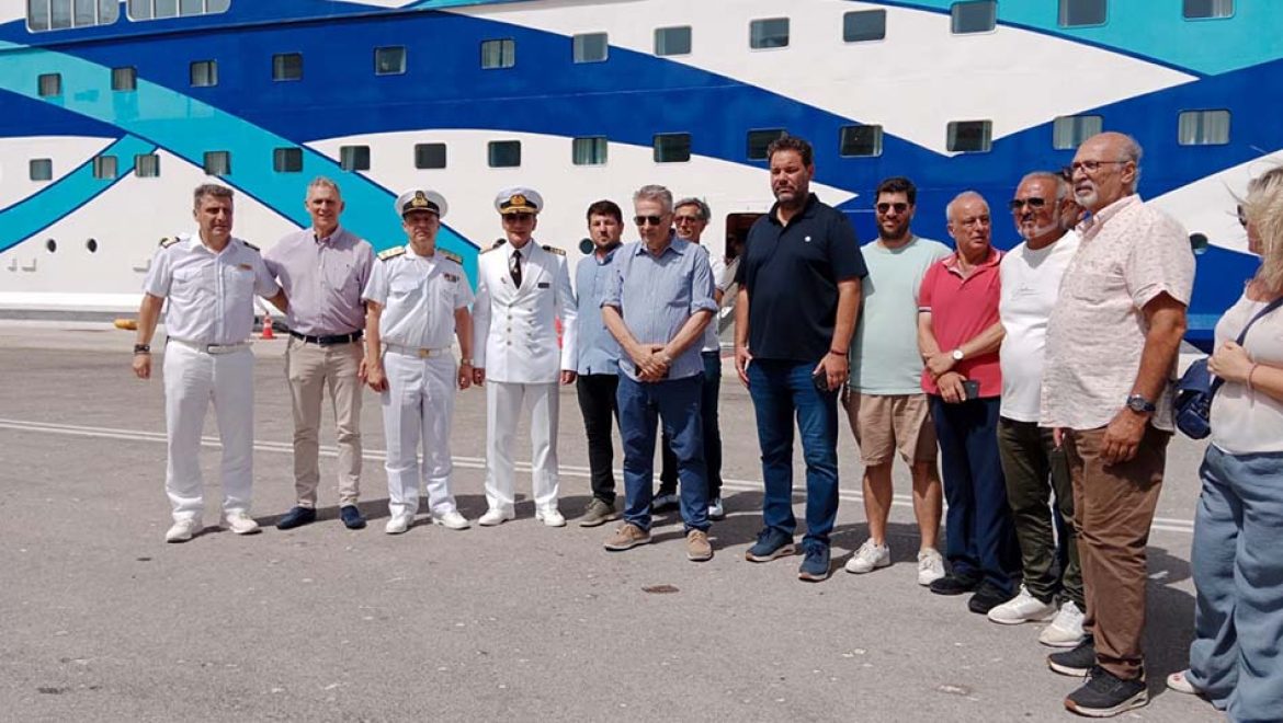 רודוס פתחה את הלב: קבלת פנים ממלכתית לנוסעי מנו ספנות