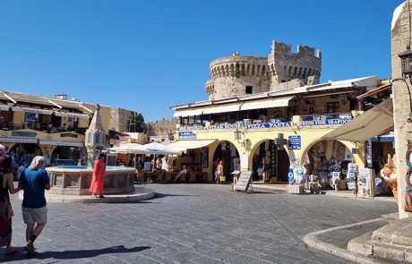 התיירים מגיעים – ועכשיו גם משלמים: מסי תיירות חדשים לנוסעי שייט
