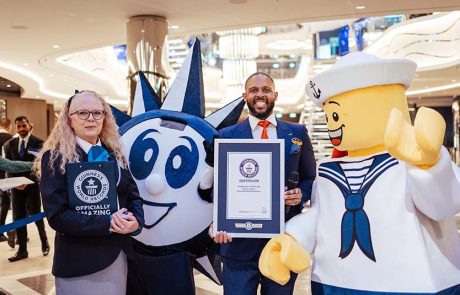 הפליגה לשיא ג’ינס: רכבת ספינות LEGO® הארוכה ביותר בים