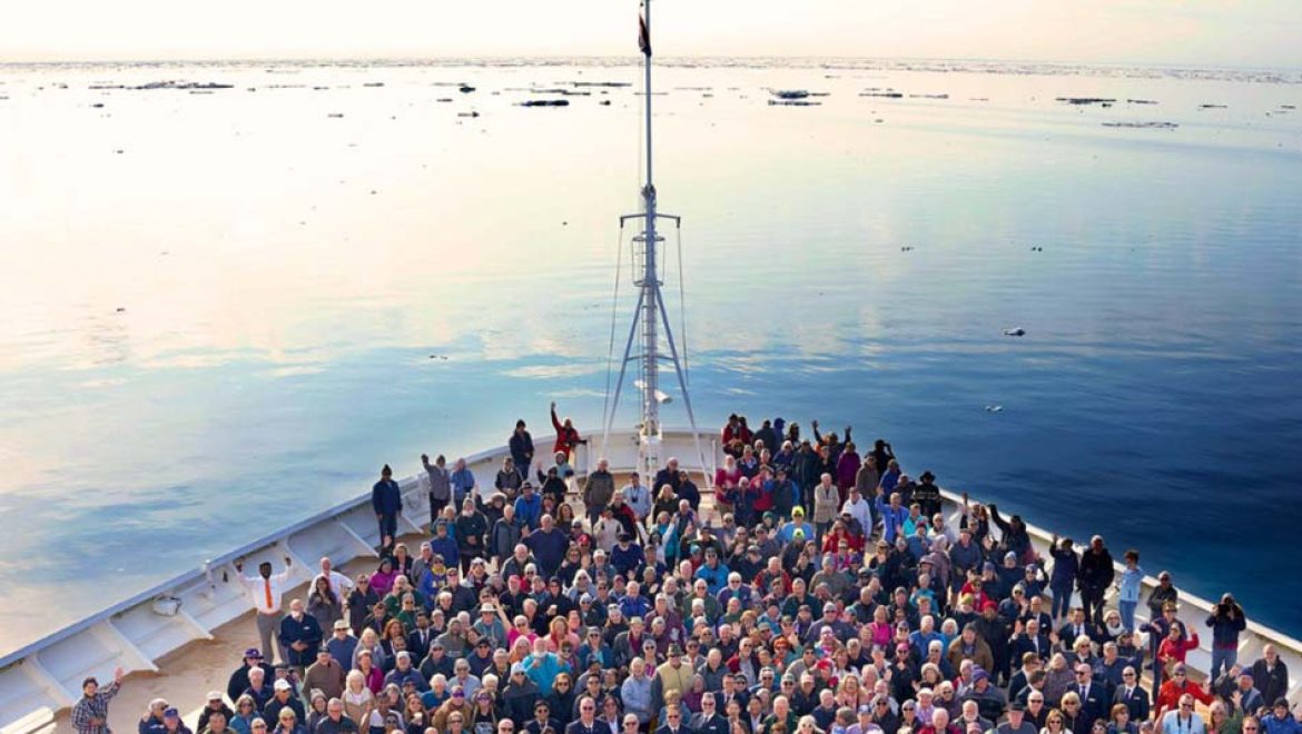 Westerdam חוצה את החוג הארקטי ביום ההיפוך הקיצי 2025