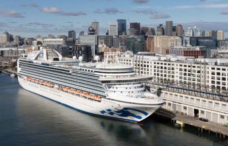 ברוכים הבאים לבוסטון! Emerald Princess עגנה בנמל הבית