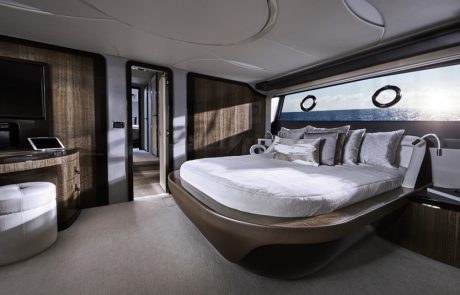 נא להכיר את לקסוס LY650