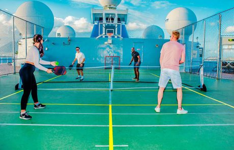 פיקלבול מגיע לאוניות סלבריטי קרוזס