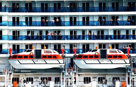 חברות השייט מחדדות את קוד ההתנהגות במרפסות החדרים