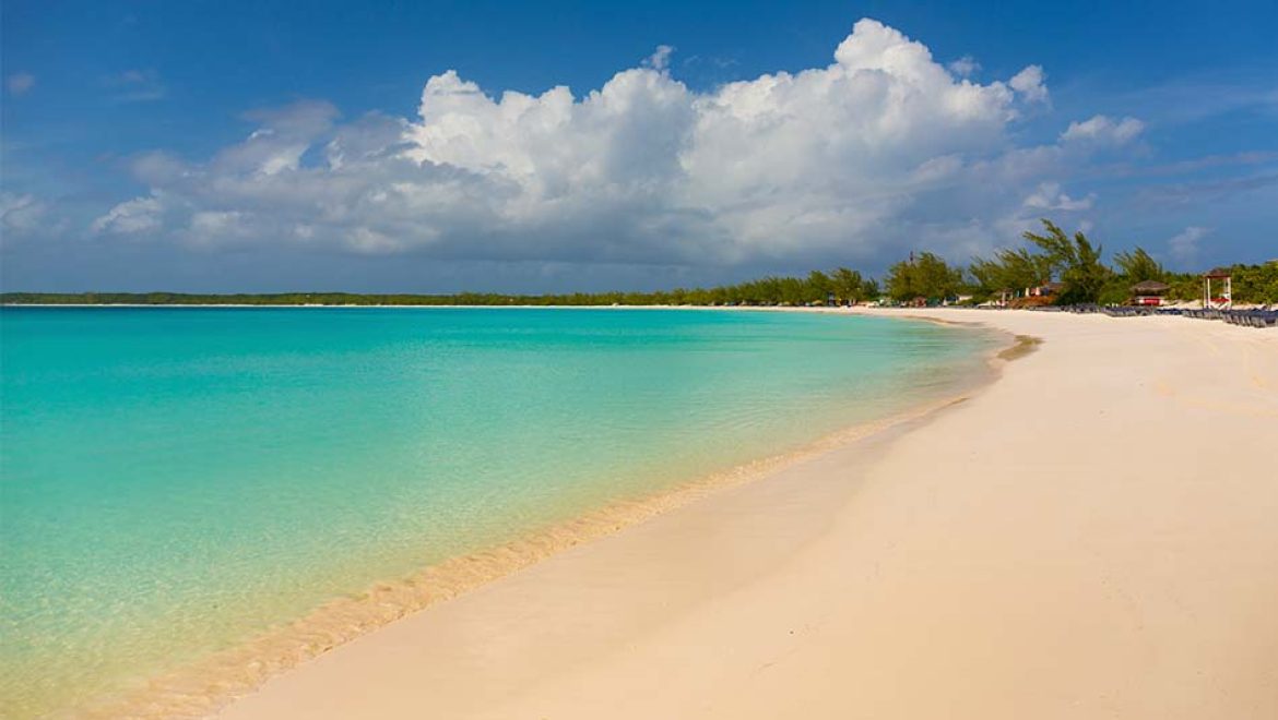 Half Moon Cay: יעד מרכזי במסלולי קרניבל 2026 ו-2027