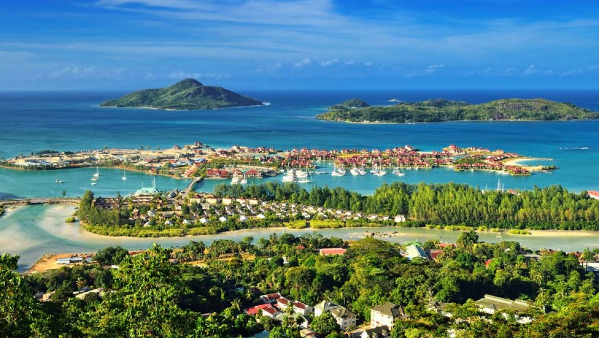 פוננט חידשה את ההפלגות לאיי סיישל