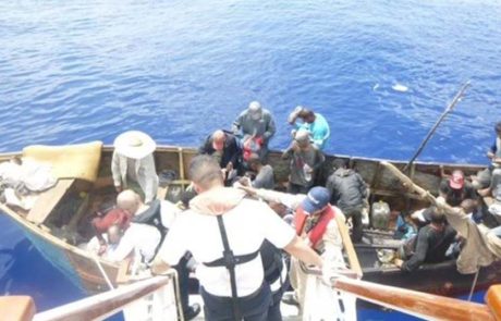 אונייה של קרניבל קרוז ליין חילצה אזרחים קובניים מלב ים