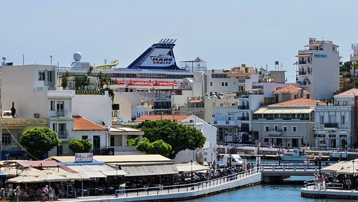 “קראון איריס” של מנו ספנות יצאה לסדרת הפלגות ראשונות