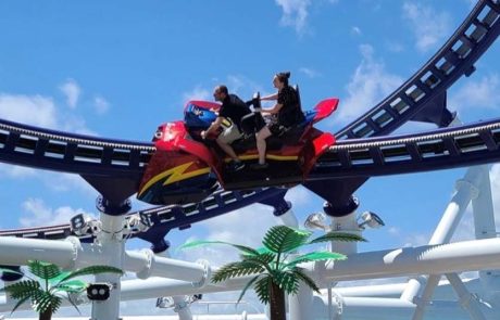 קרניבל קרוז ליין נערכת לקבלת רכבת ההרים השלישית בים