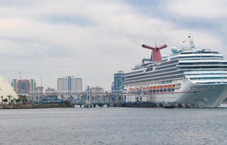 הסופה הטרופית Ernesto משבשת את תנועת אוניות הקרוזים