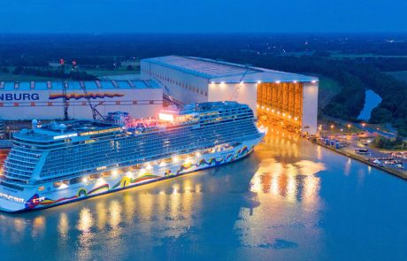 Norwegian Encore קפצה למים