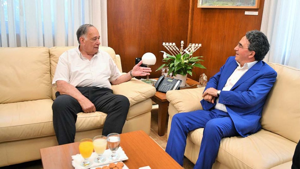 אדריכל-העל הספרדי סנטיאגו קלטרווה ביקר בנמל חיפה