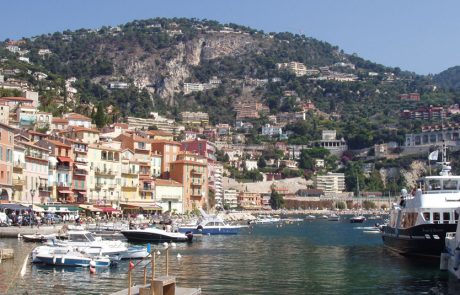 ניס מצטרפת למאבק נגד תיירות יתר: העגינה לספינות קטנות בלבד